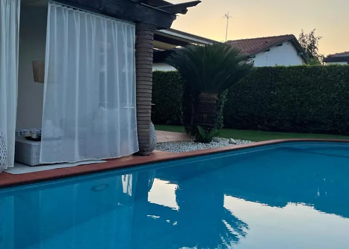 Your House By The Sea Villa Marina di Pietrasanta